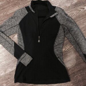 Lululemon long sleeve half zip pullover size 6
